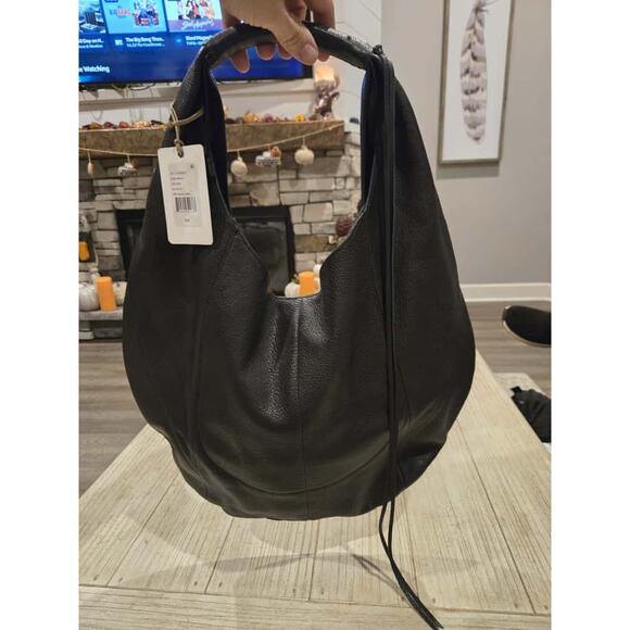 Hobo Eclipse Women’s Medium Black Leather Shoulder Bag w/Gold Wallet NWT Dustbag - Picture 1 of 16